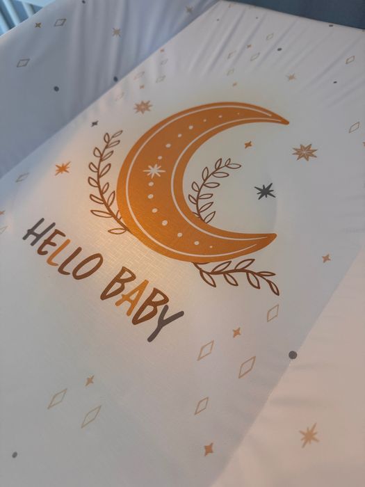 Przewijak na łóżeczko