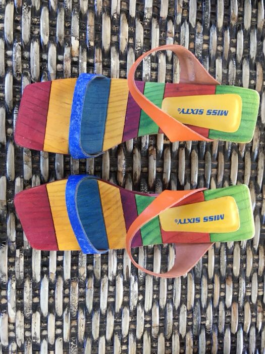Sandálias/Sapatos Miss Sixty coloridos, madeira, edição especial