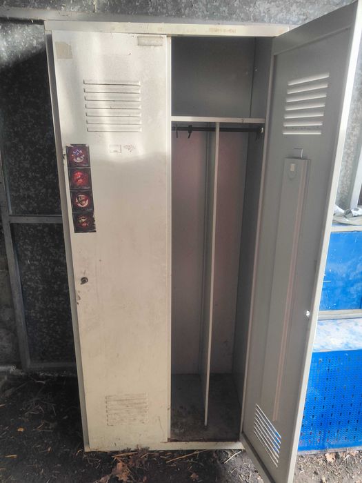 Podwójna szafka ubraniowa BHP