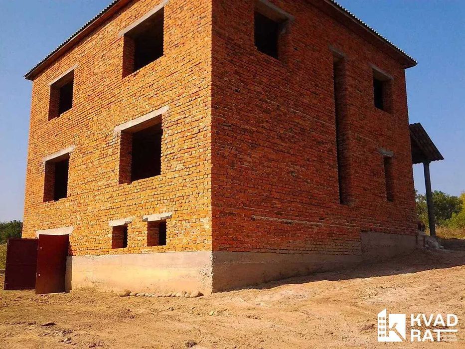 Продаж 2-поверхового будинку з гаражем та ділянкою ! 184 м2