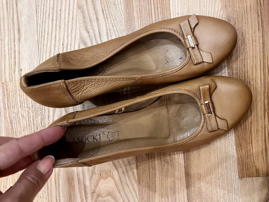 Бежеві шкіряні туфлі Lasocki, 39 розмір