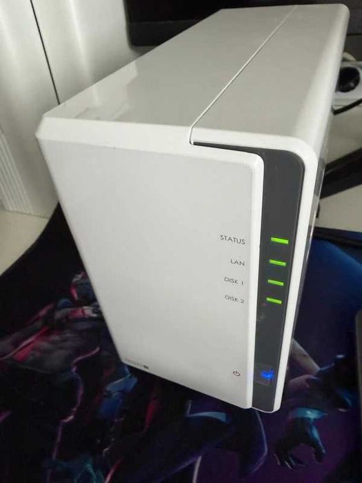 4 TB | Synology DS223j NAS com 2× WD Red Plus 2TB Cada (WD20EFPX) + fonte de alimentação