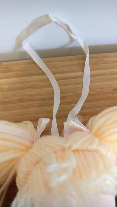 Boneca de Pano Decorativa – 31 cm | Pode Pendurar na Parede