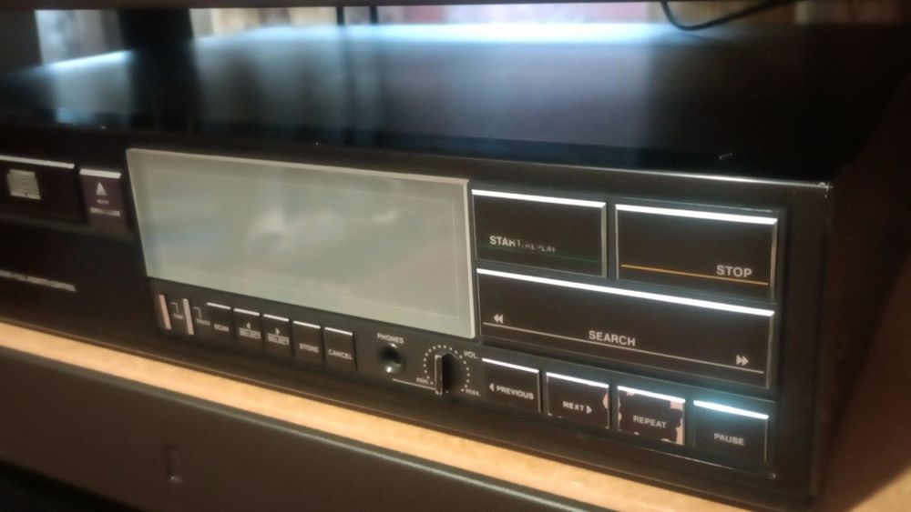 PHILIPS CD304 продам легендарний вінтажний cd програвач