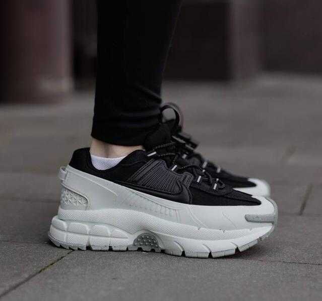 Кросівки Жіночі Nike Zoom Vomero 5 Roam Black | Light Bone White | Женские Кроссовки Най Роам 5