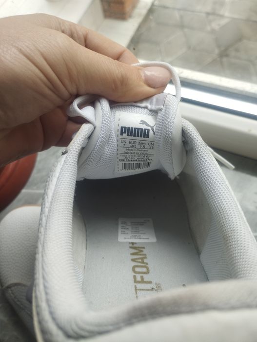 Продам оригинальные кроссовки 40 размер