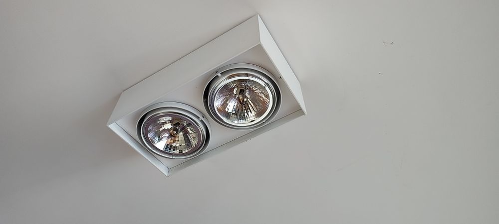 Lampa biała cubic
