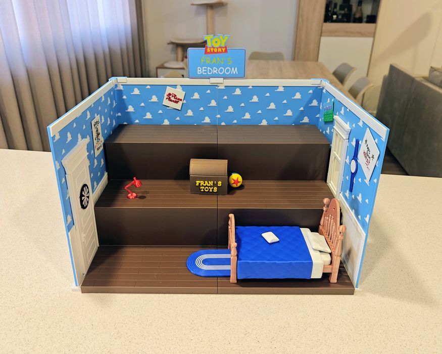 Expositor Diorama Toy Story 5 Andy's Bedroom personalizável