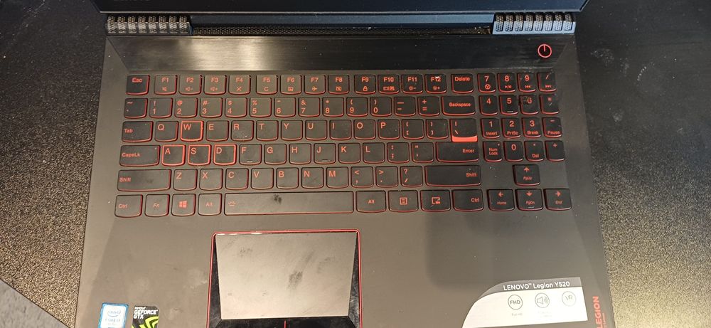 Lenovo Legion Y520 - i7-7700HQ | GTX 1060 | 1TB SSD NVMe | 16GB RAM