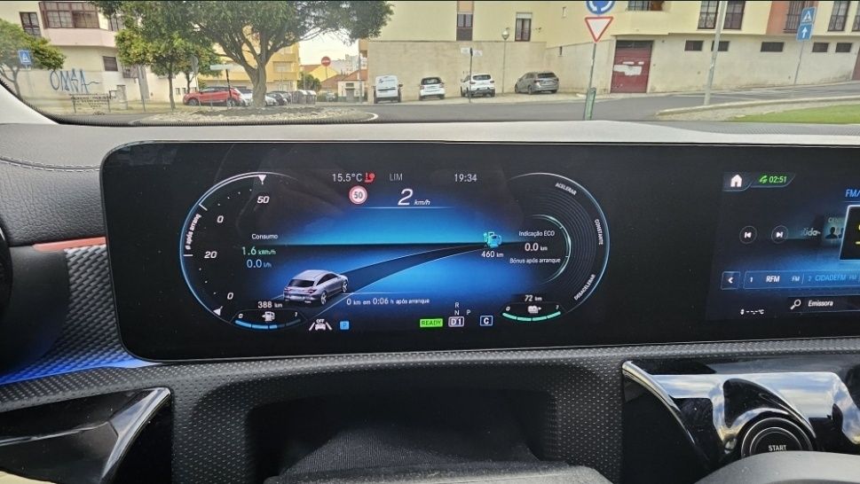 Mercedes  CLA  250e full extras, revisões  na  marca..