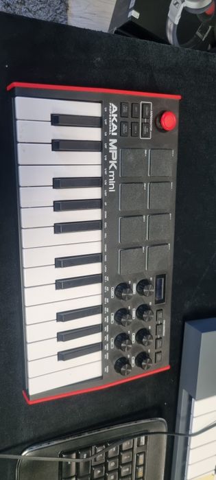 Akai MPK mini gen3