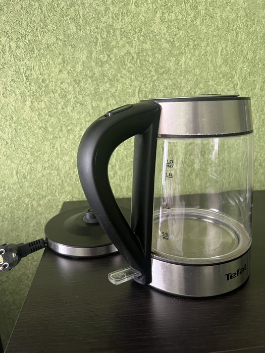 Продам электрочайник TEFAL KI730