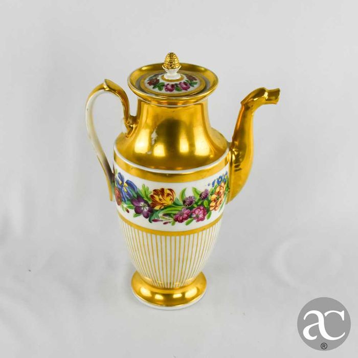 Serviço de chá em porcelana do tipo Vieux Paris, 1ª metade do séc. XIX