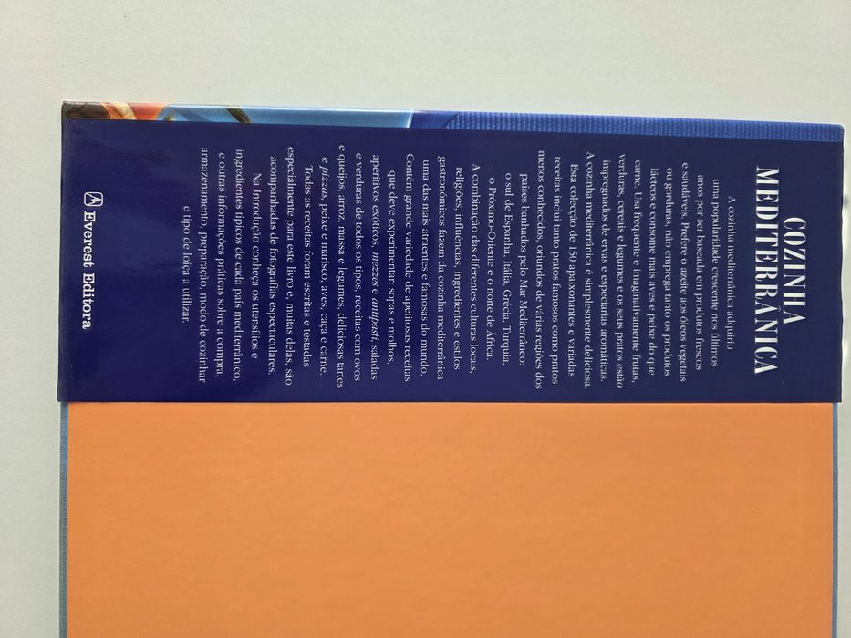 livro de culinária "Cozinha Mediterrânica: 150 Receitas para uma Alimentação Saudável"