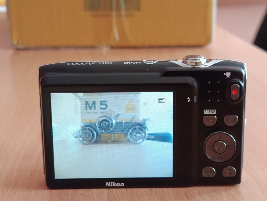 Фотоапарат Nikon S 3100