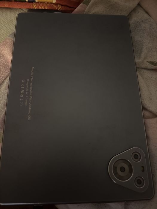 Tablet Android (quase novo)