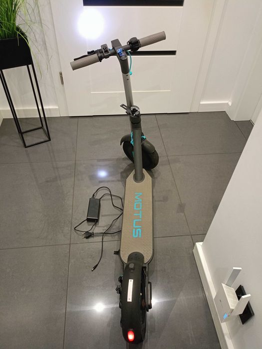 Motus Lite 10 – Po kolizji / Na części lub do naprawy – Okazja!