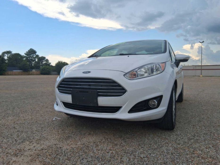 Ford Fiesta Titanium      2014