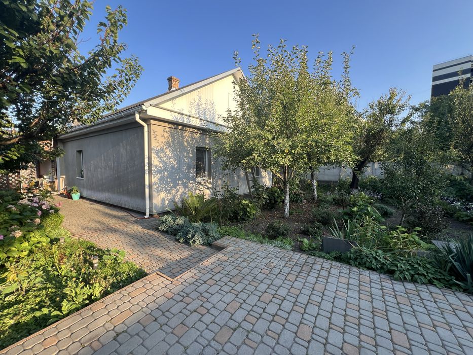 Продаж будинку в центрі міста