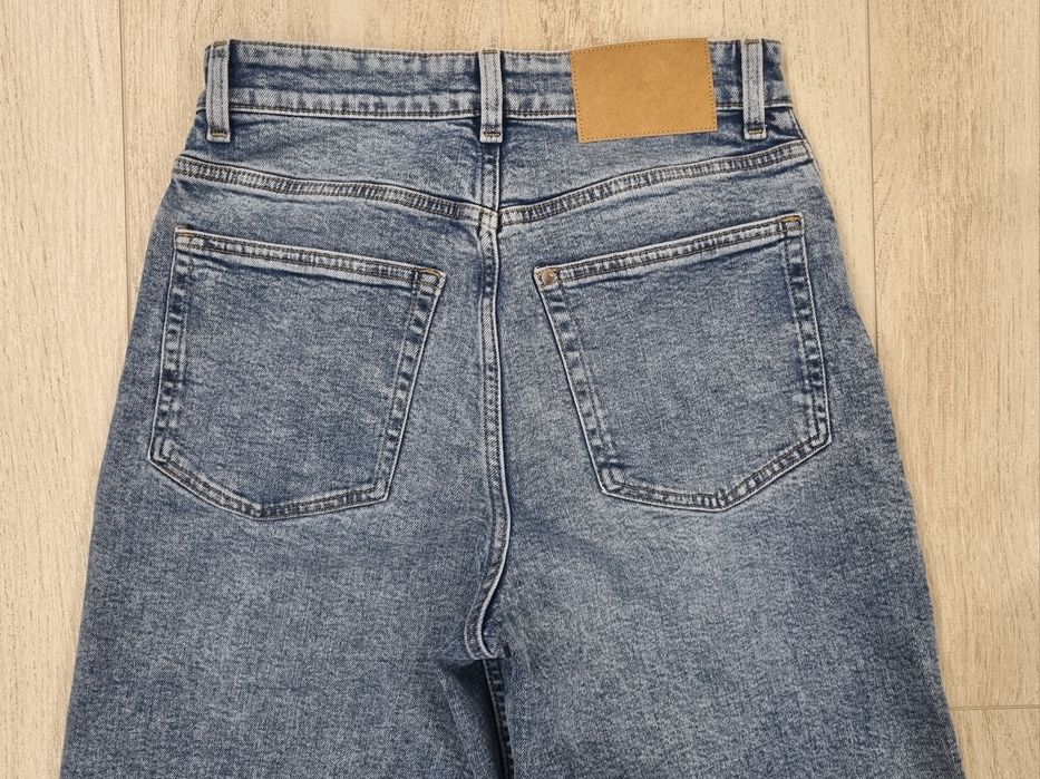 Jeansy z wysokim stanem / Wide High Jeans rozm. 36