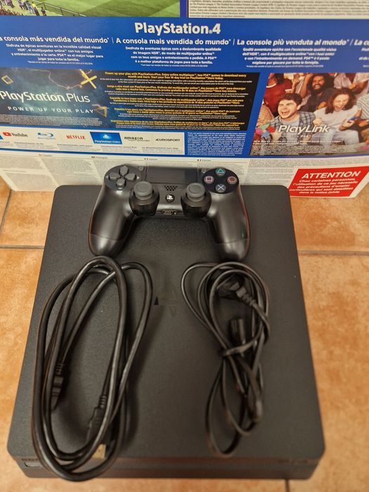 Playstation 4 slim 500GB com caixa
