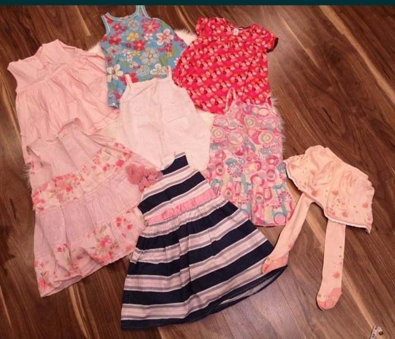 Sukienki letnie 8 szt. w roz. 86-98