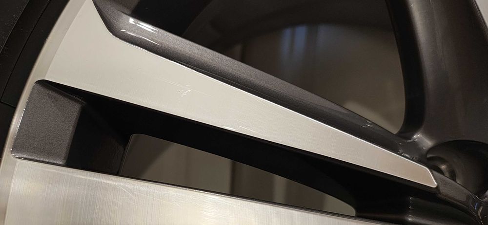 Koła felgi Seat Leon cupra oryginalne 5x112 19x8 et50 235/35 Pirelli