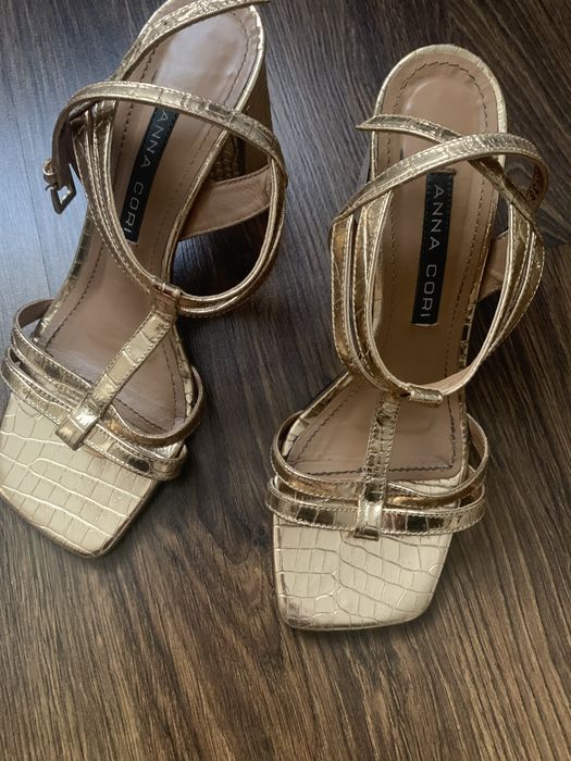 Боссоножки Anna Cori. Размер 37,5/38 маломерят