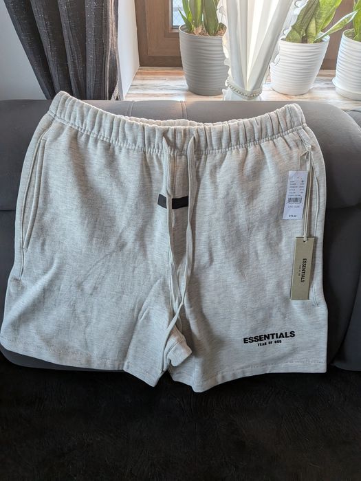 Spodenki Fear Of God Essentials Light Oatmeal