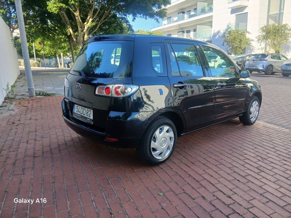 MAZDA 2  1.3 com apenas 120.000km