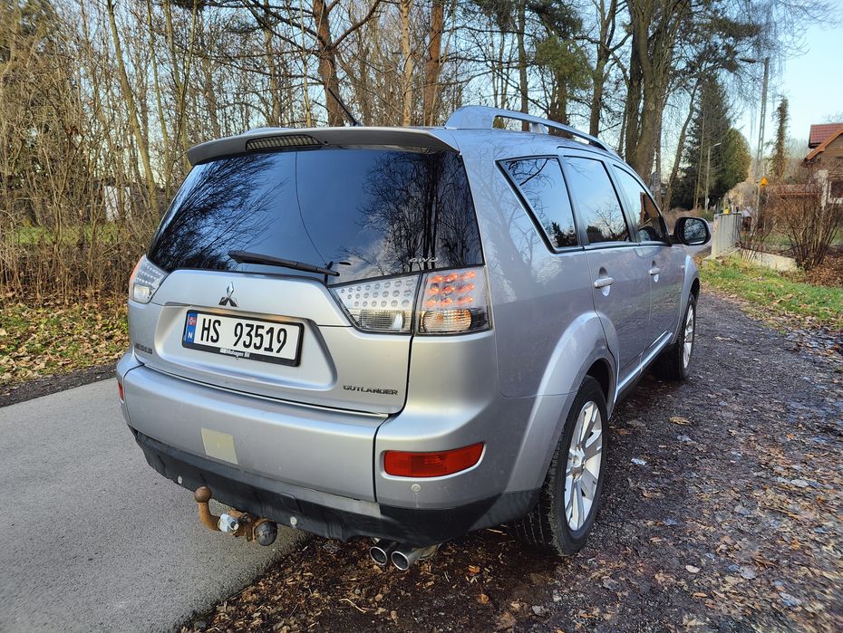Mitsubishi Outlander XL 2.0D 4×4 7 місць 2007 рік для ЗСУ та
