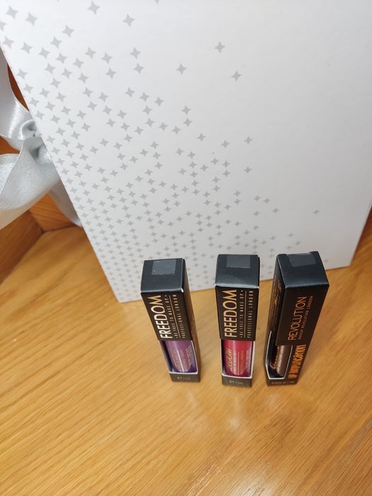 Zestaw błyszczyków freedom makeup revolution błyszczyk