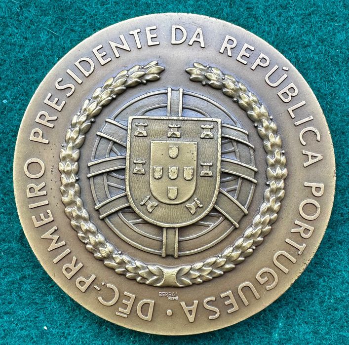 Medalha Almirante Américo Thomaz