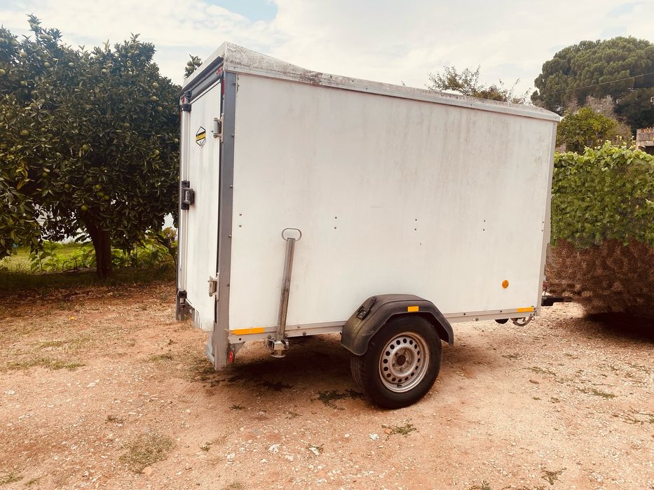 Atrelado reboque Box to rent / alugar