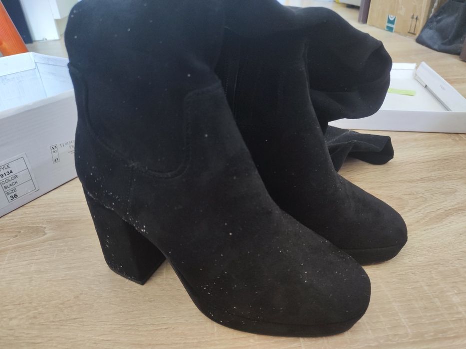 4 pary damskich butów, rozmiar 36, mix stylów