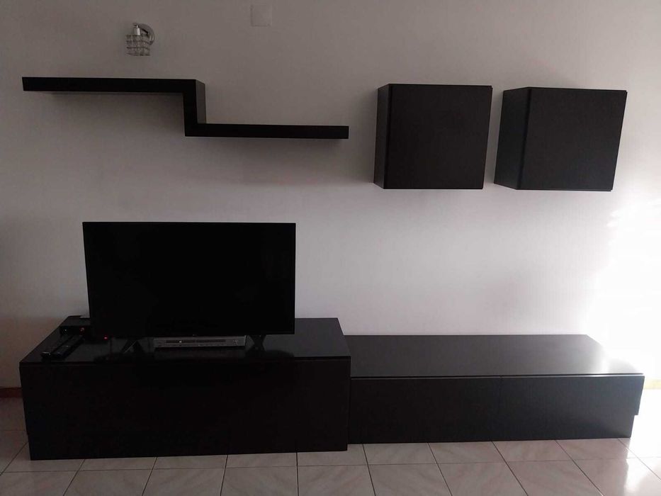 Mobília de sala como apresenta na foto