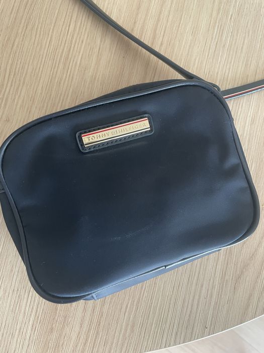 Torebka Tommy Hilfiger granatowa