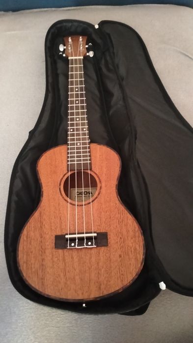 Premium tenor ukulele