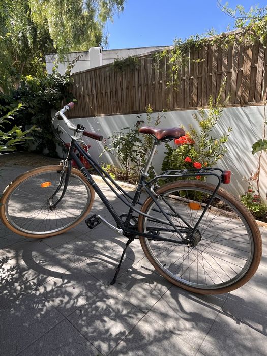 Bicicleta pasteleira estilo vintage