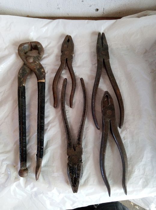 Сікатор. Молоток.