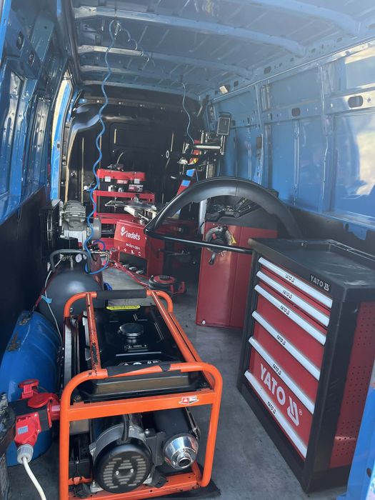 REZERWACJA - Mobilna Wulkanizacja Renault Master 2.3Dci 125 L3H2  Mobilny Serwis