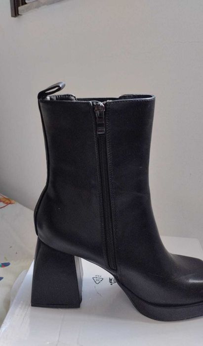 Botas de cano médio da "Mellisa".