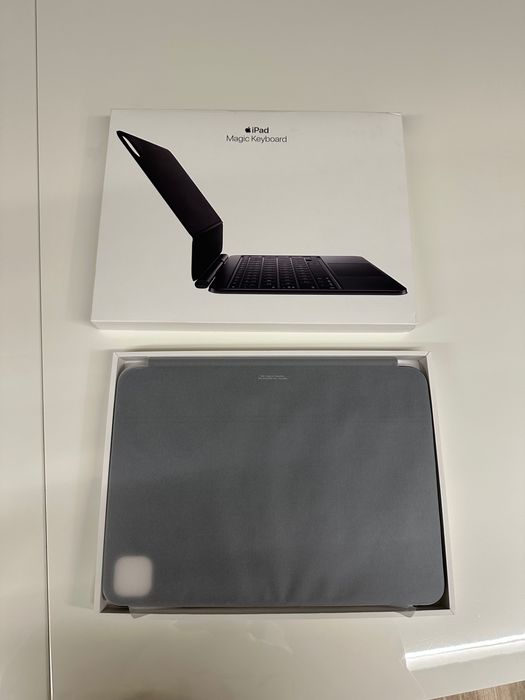 Magic Keyboard iPad Pro 11” M4/5