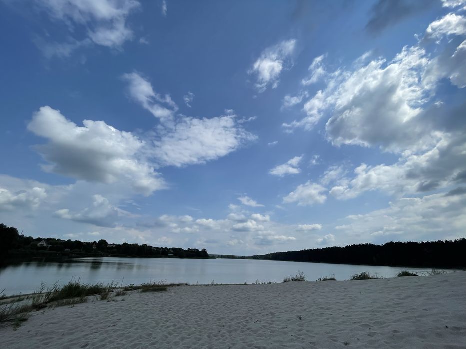 Будинок-дача ліс озеро у селі Бобриця