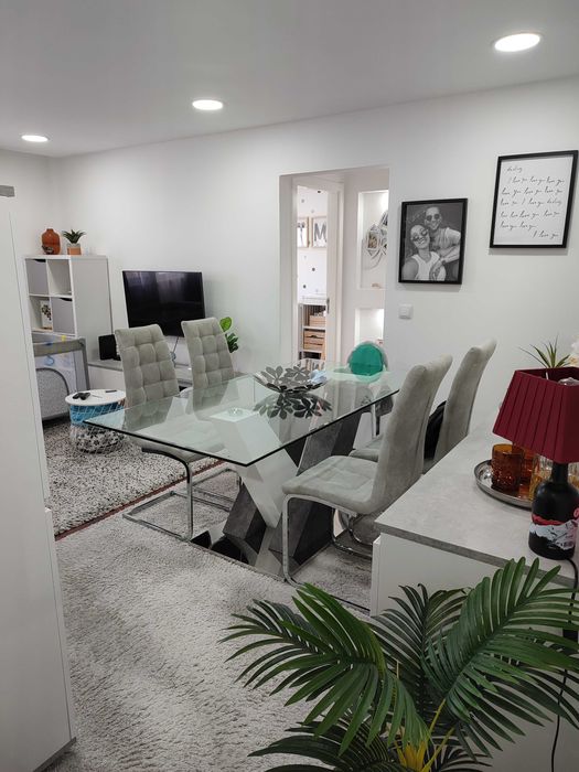 Vendo T2 Remodelado em Santo António dos Cavaleiros