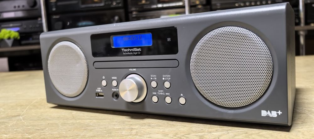 Музичний центр TechniSat TechniRadio Digital CD