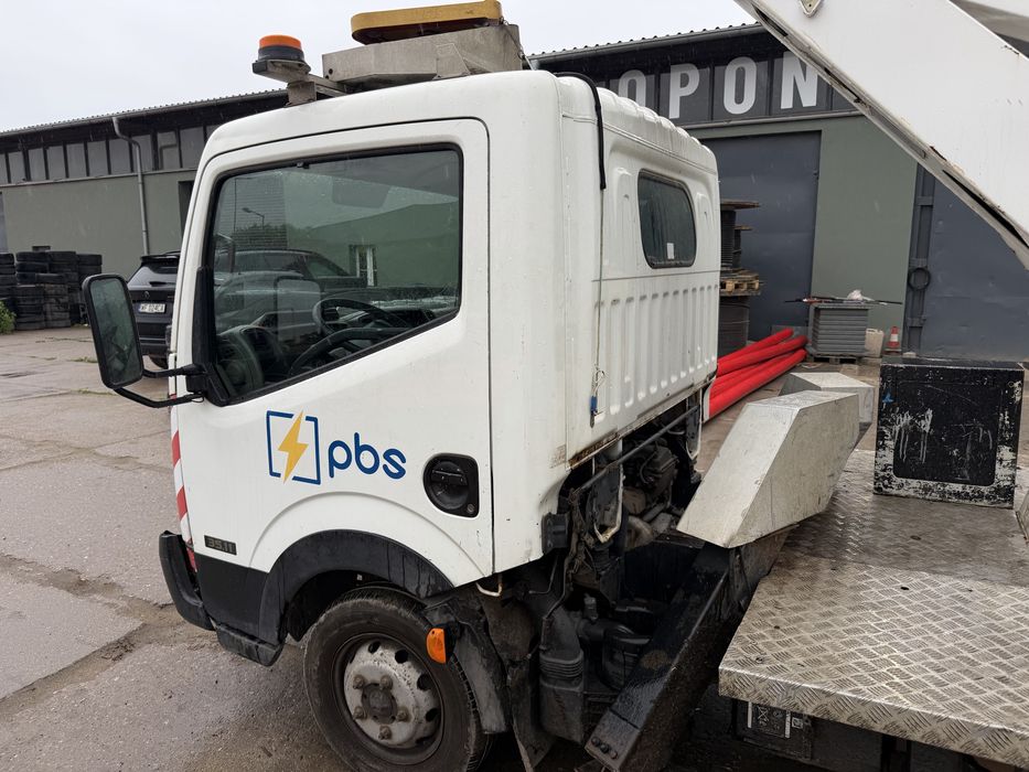Podnośnik koszowy Nissan Cabstar 16m