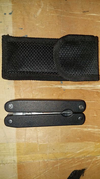 Alicate Multitool