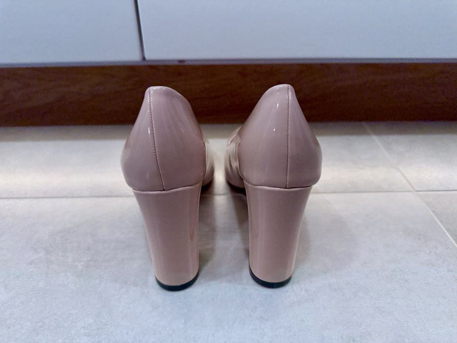 Buty na obcasie - Różowe - 40 - NOWE