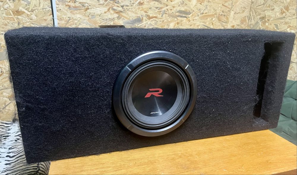 Сабвуфер Alpine R2W8D4